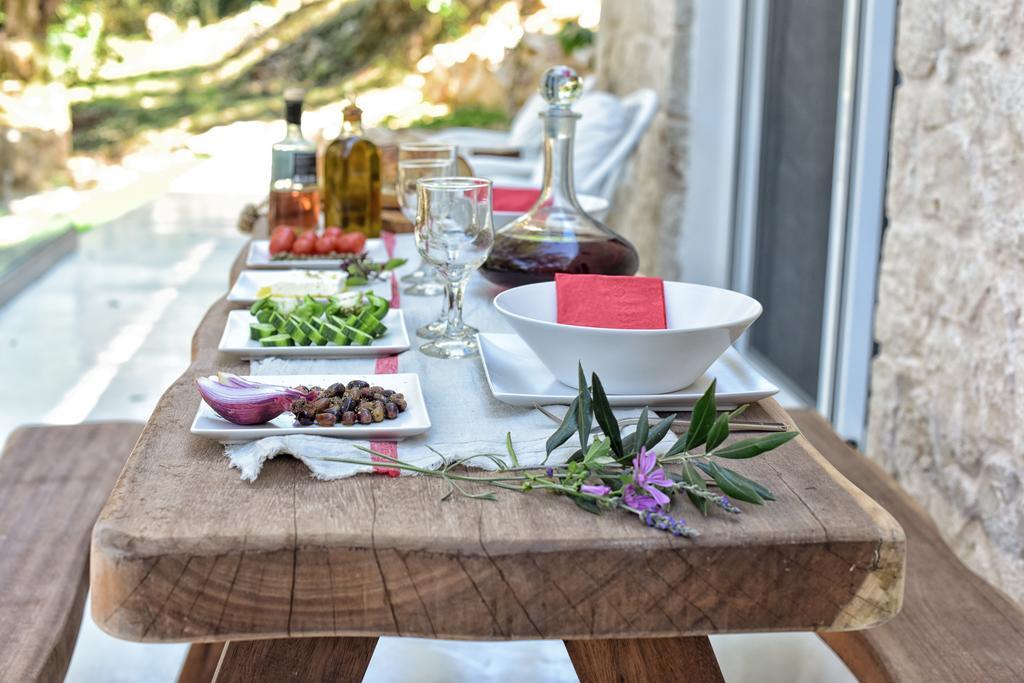 Mavres Luxury Studio Ágios Matthaíos Dış mekan fotoğraf