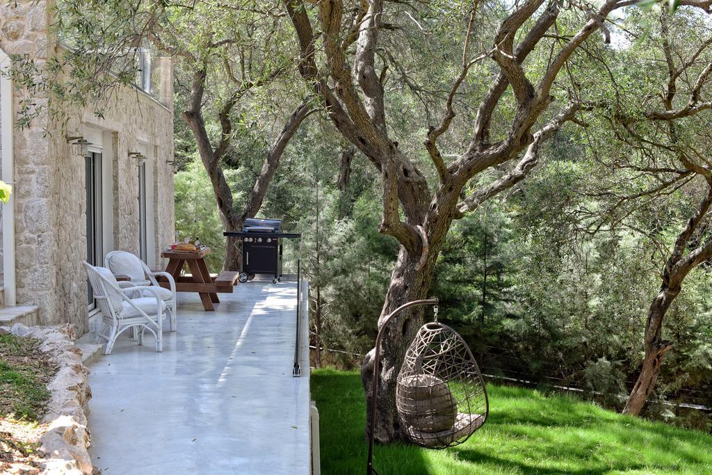 Mavres Luxury Studio Ágios Matthaíos Dış mekan fotoğraf